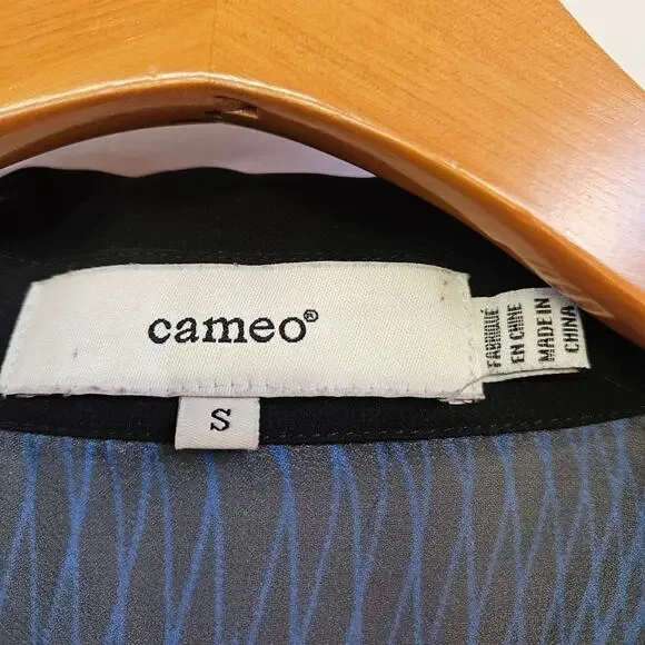 Cameo Sheer Long Sleeve Blouse Size‎ S Button Front Professional Geometric - Picture 4 of 10